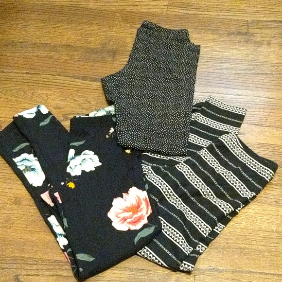 Three Set Old Navy Leggings Bundle - Picture 1 of 7